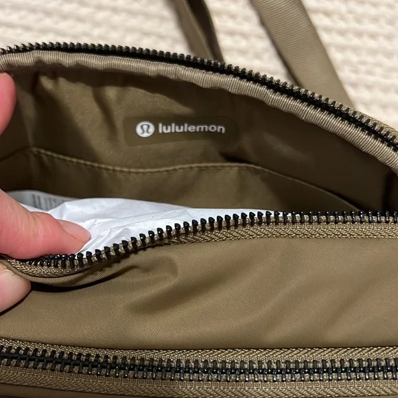 Lululemon Crossbody Camera Bag - Picture 6 of 7